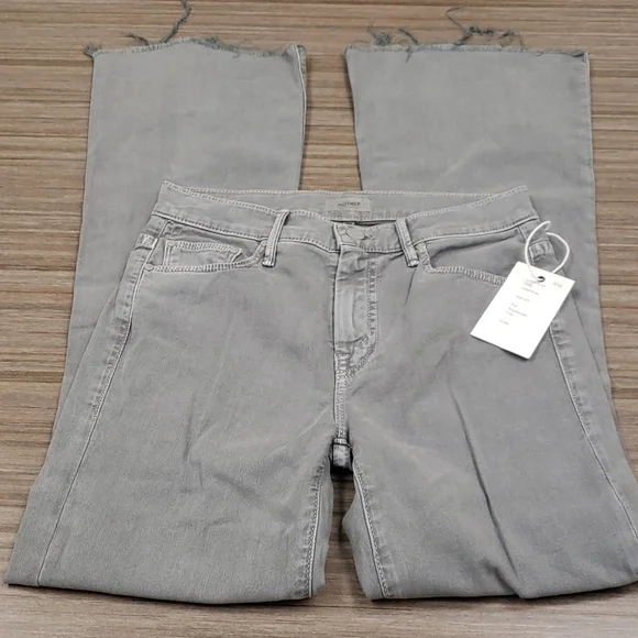 MOTHER The Weekender Fray in Lead Gray (26" waist) - Picture 9 of 14